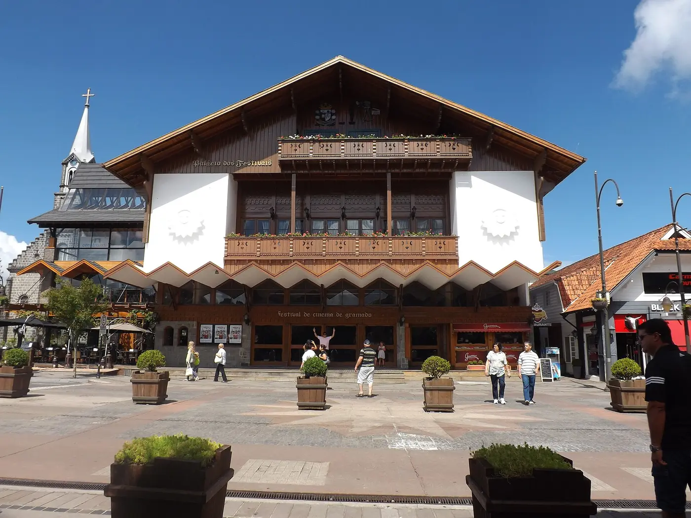 Fachada do Palácio dos Festivais em Gramado